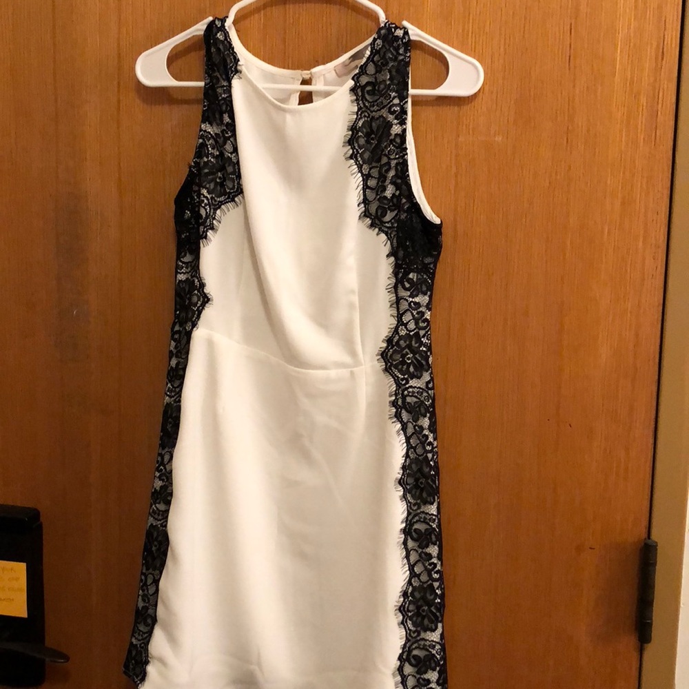 Forever 21 dress white with black lace